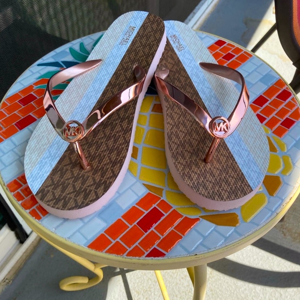 NEW Michael Kors Multi Rose Gold Flip Flops, size 11M